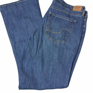 Levi Strauss jeans size 16 mid rise bootcut